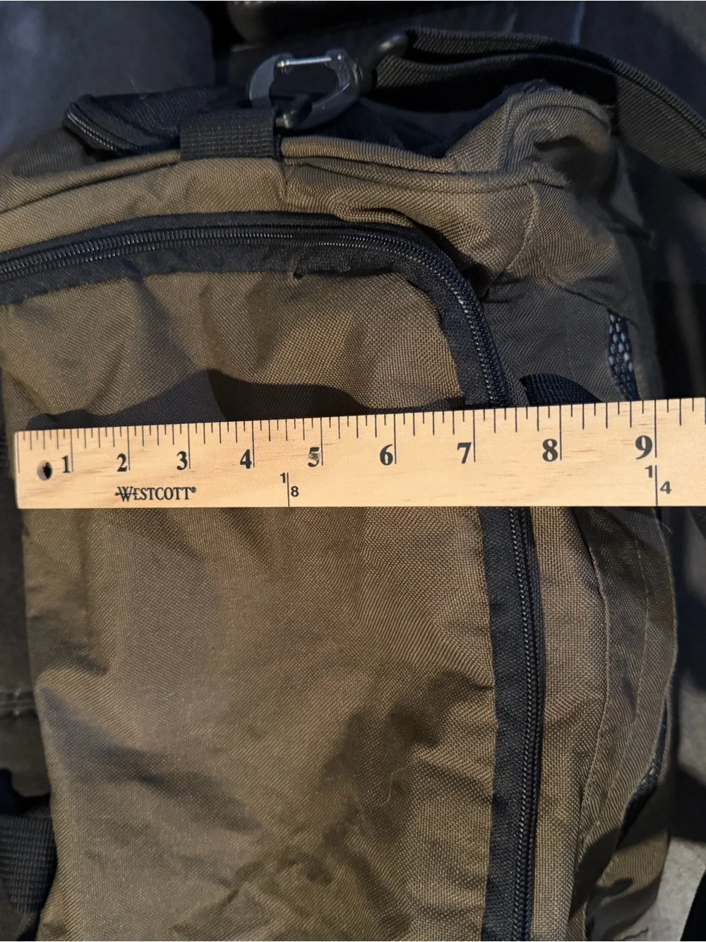Eddie Bauer Olive Green Men's Duffel with Shoulder Strap